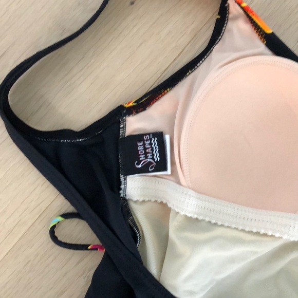 Swimsuit - Picture 3 of 4